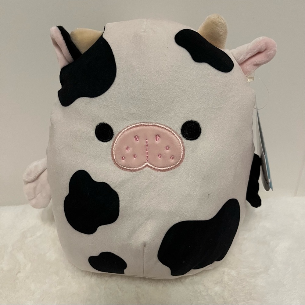 Squishmallow Alita Sea Cow 🐮, Black White Spots, 8” New